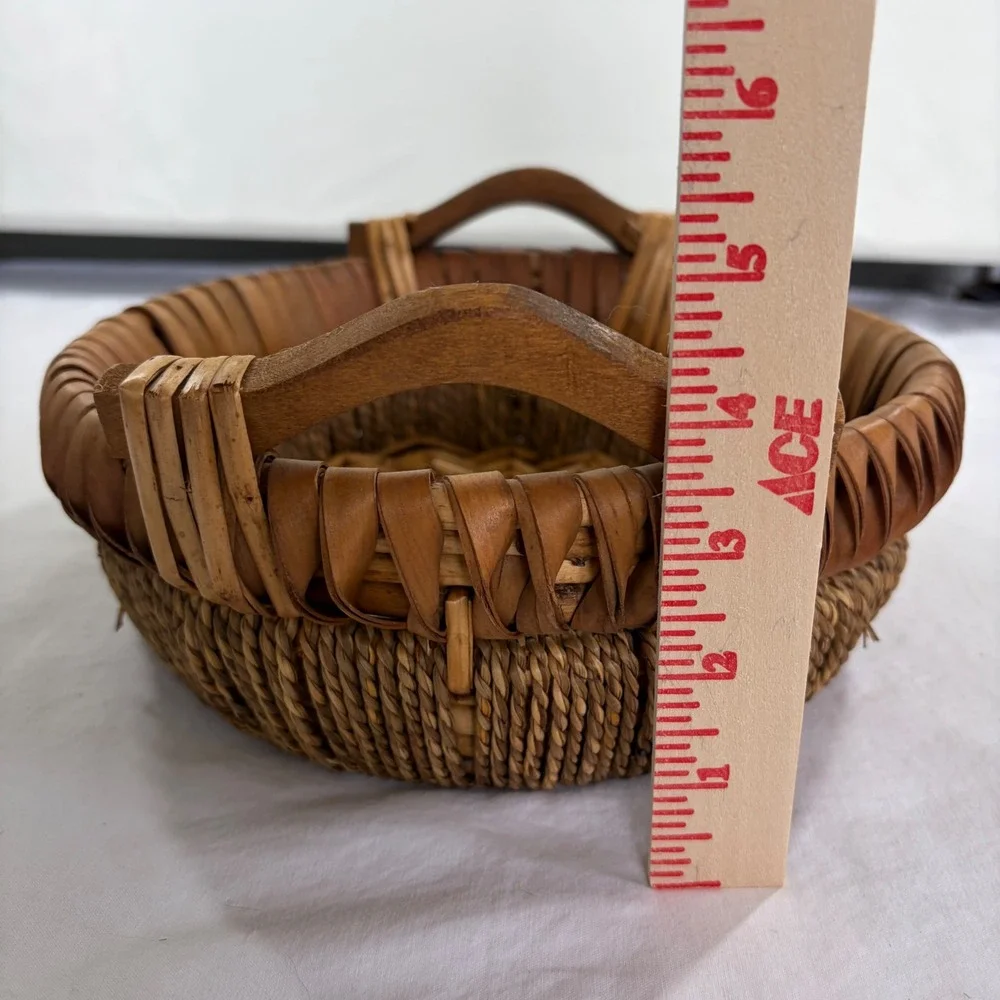Vintage Round Wicker Basket with Wooden Handles Rustic Boho Storage Decor Brown